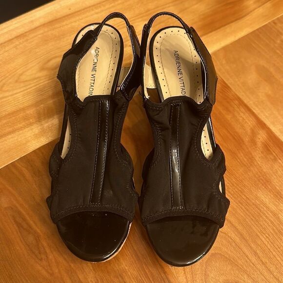 4/$20 Adrienne vittadina black wedges - Picture 2 of 6